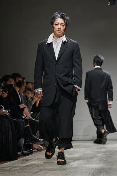Look 42